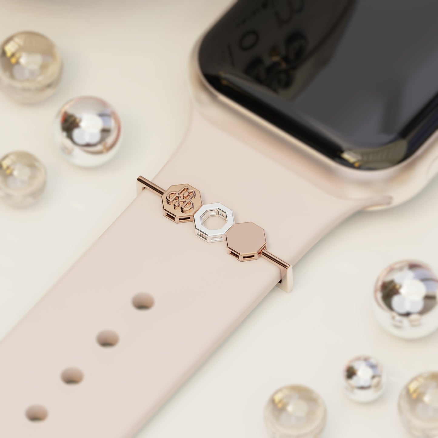 MELO ࢪº5 | 18K Gold Smartwatch Strap Charm
