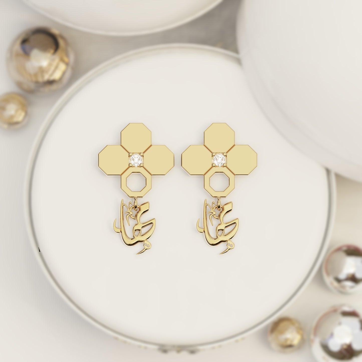 ARABESQUE ࢪº13 | 18K Gold Customized Earrings with Gem Stone