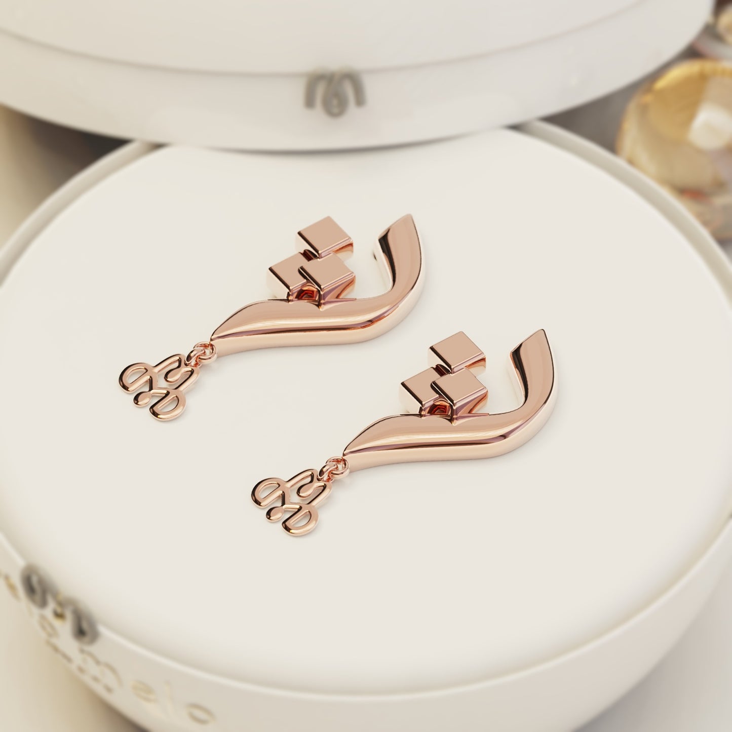 CALLIGRAPHY ࢪº17 | 18K Gold Earrings - Letter 'ث'