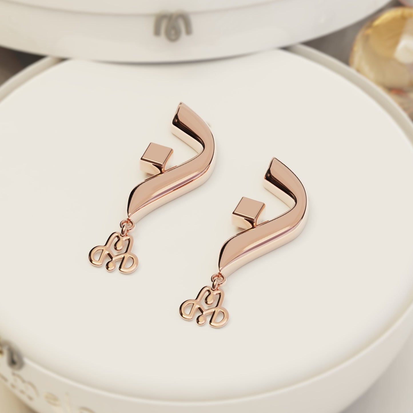 CALLIGRAPHY ࢪº122 | 18K Gold Earrings - Letter 'ن'