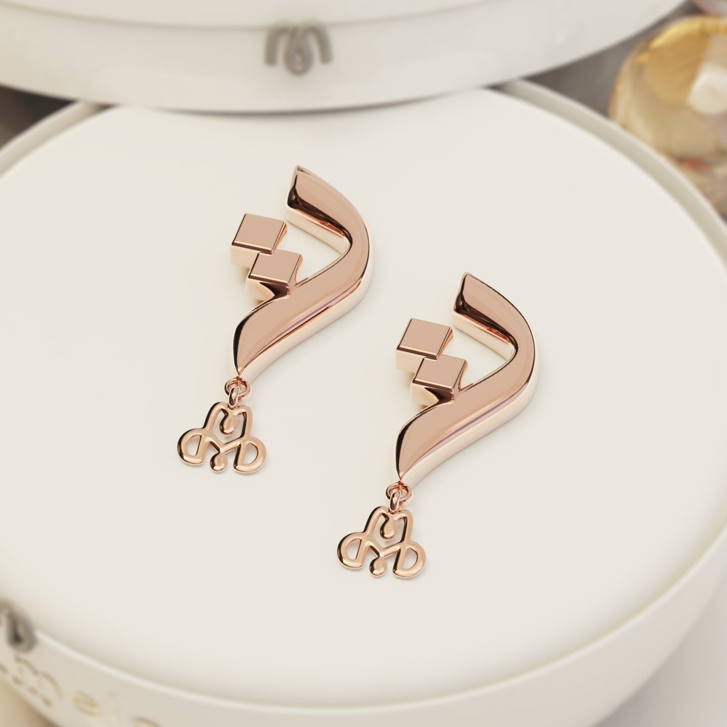 CALLIGRAPHY ࢪº12 | 18K Gold Earrings - Letter 'ت'