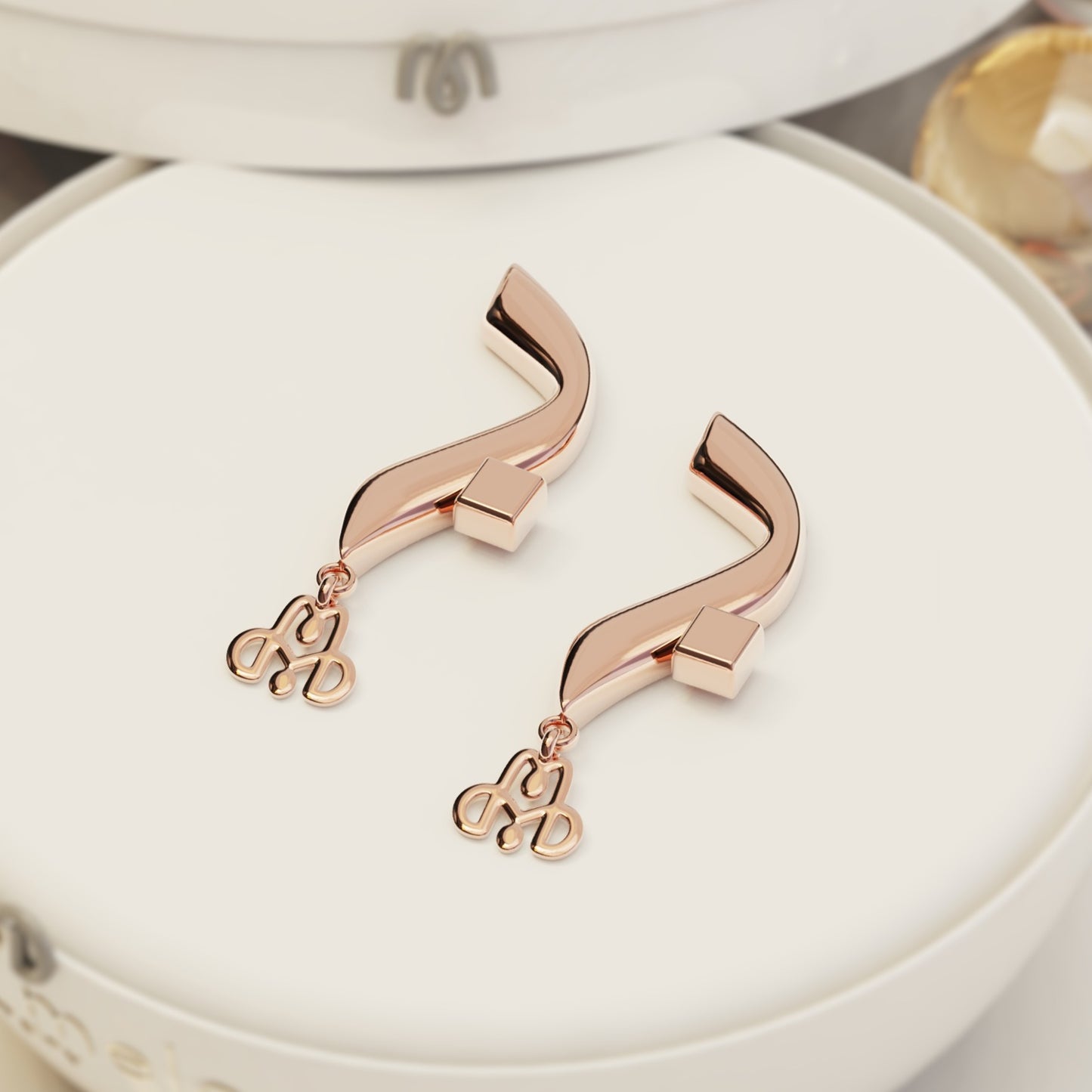 CALLIGRAPHY ࢪº7 | 18K Gold Earrings - Letter 'ب'