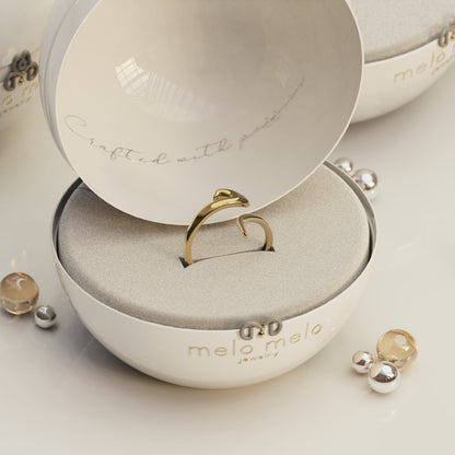 CALLIGRAPHY ࢪº119 | 18K Gold Ring - Letter 'م'