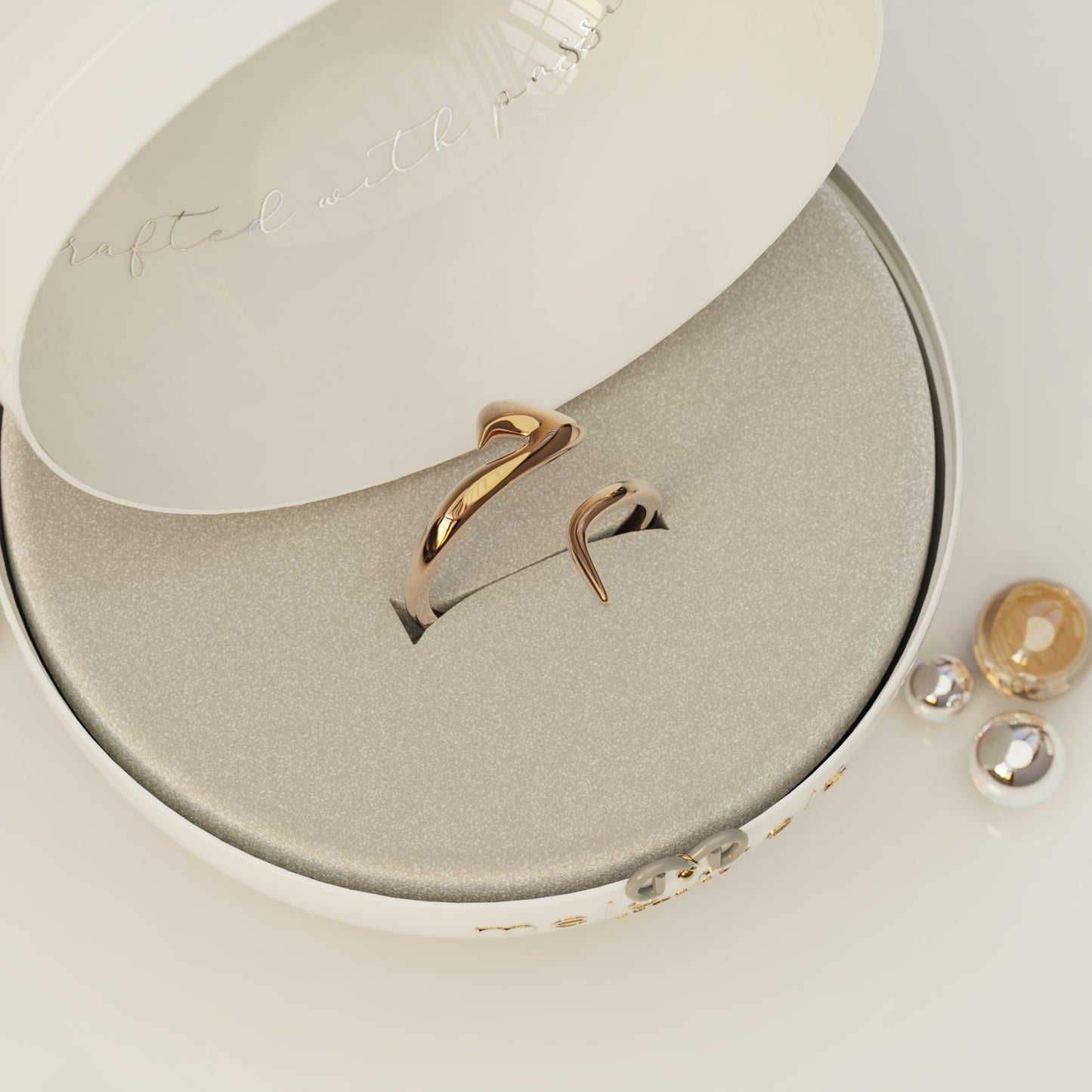 CALLIGRAPHY ࢪº119 | 18K Gold Ring - Letter 'م'