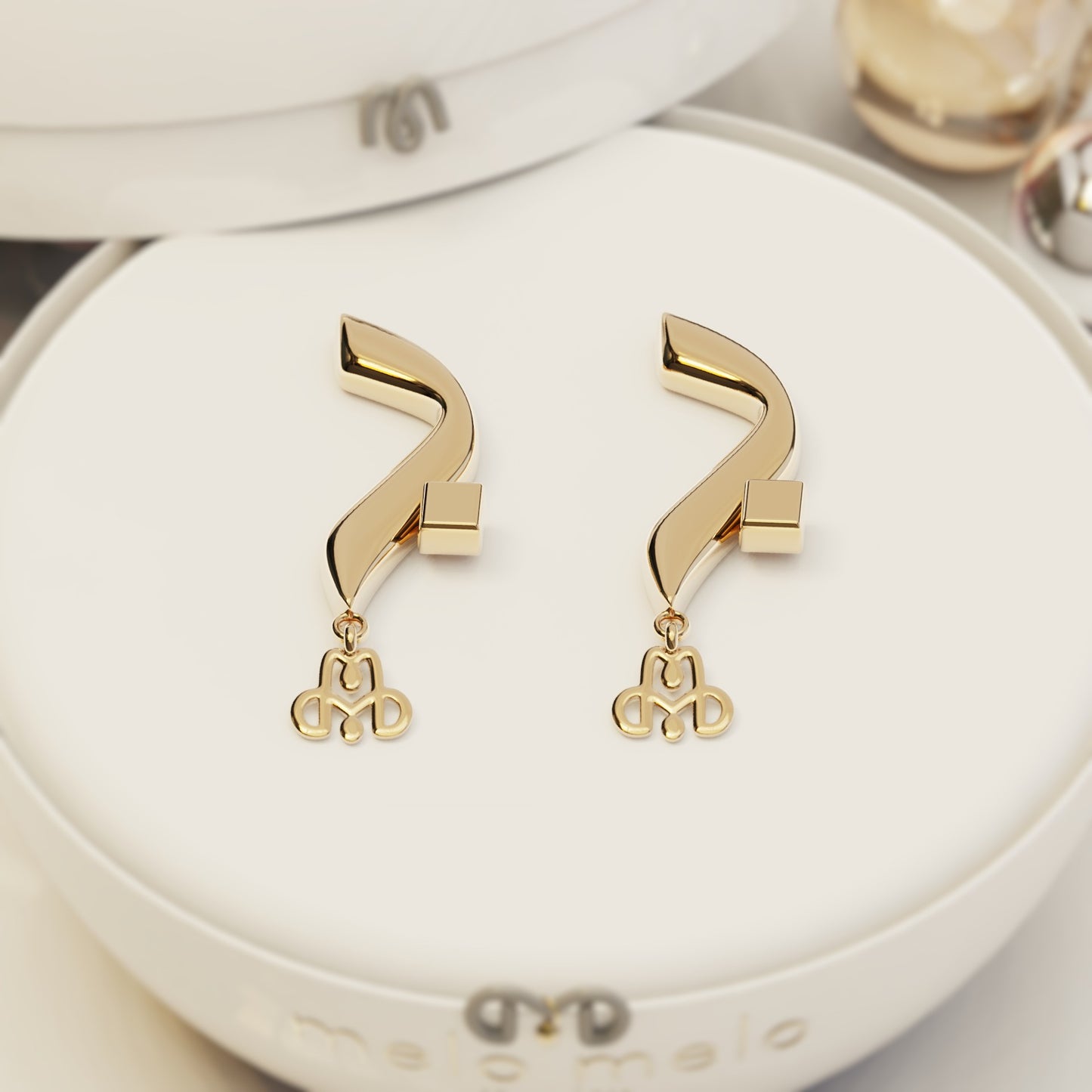 CALLIGRAPHY ࢪº7  | 18K Gold Earrings - Letter 'ب'