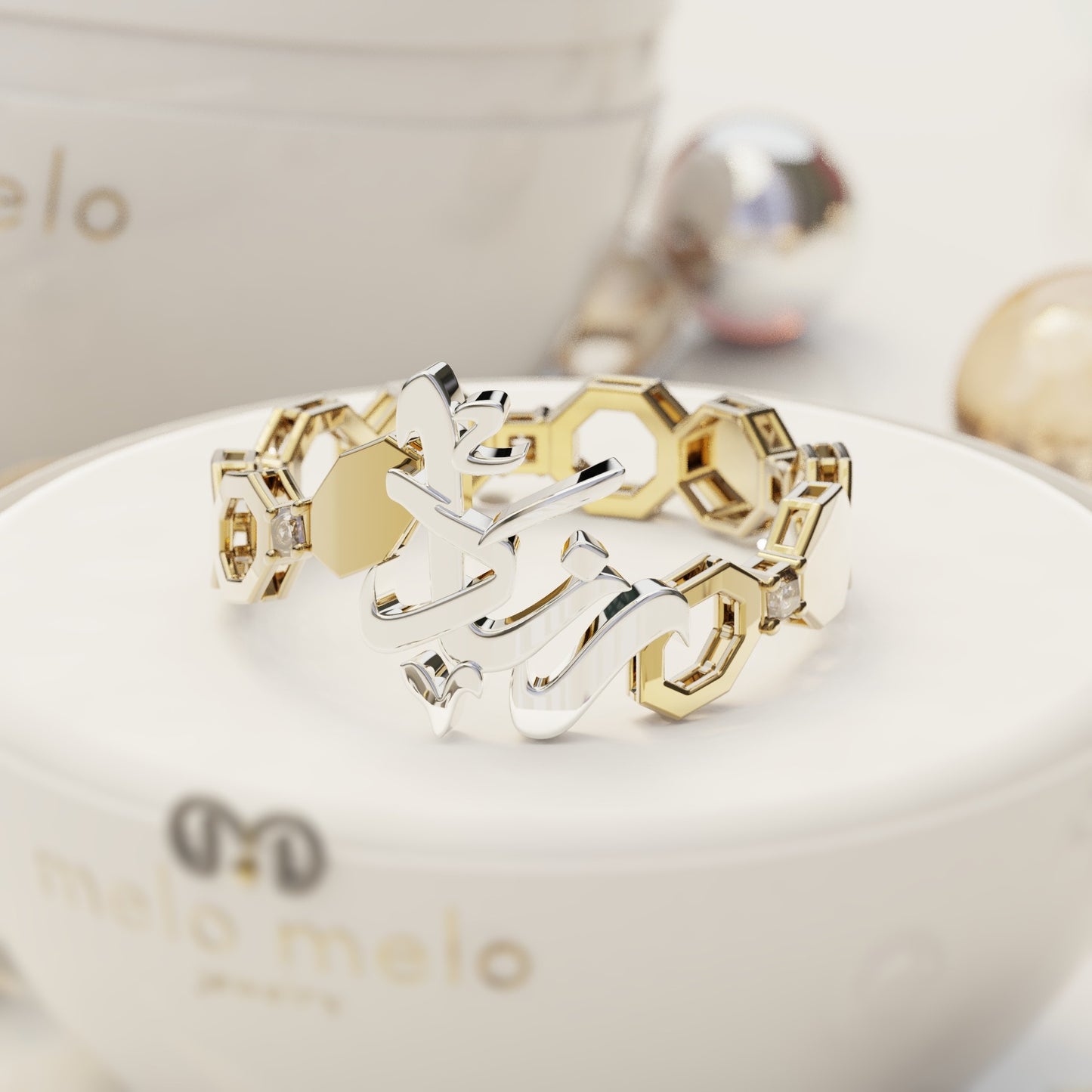 ARABESQUE ࢪº15 | 18K Gold Customized Ring with Diamonds/Standard Gem Stone